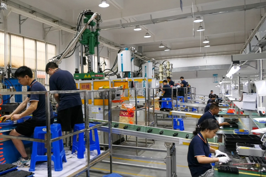 Injection molding department